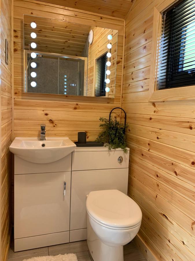 River Huts, Highland River Retreat With Hot Tub Inverness Kültér fotó
