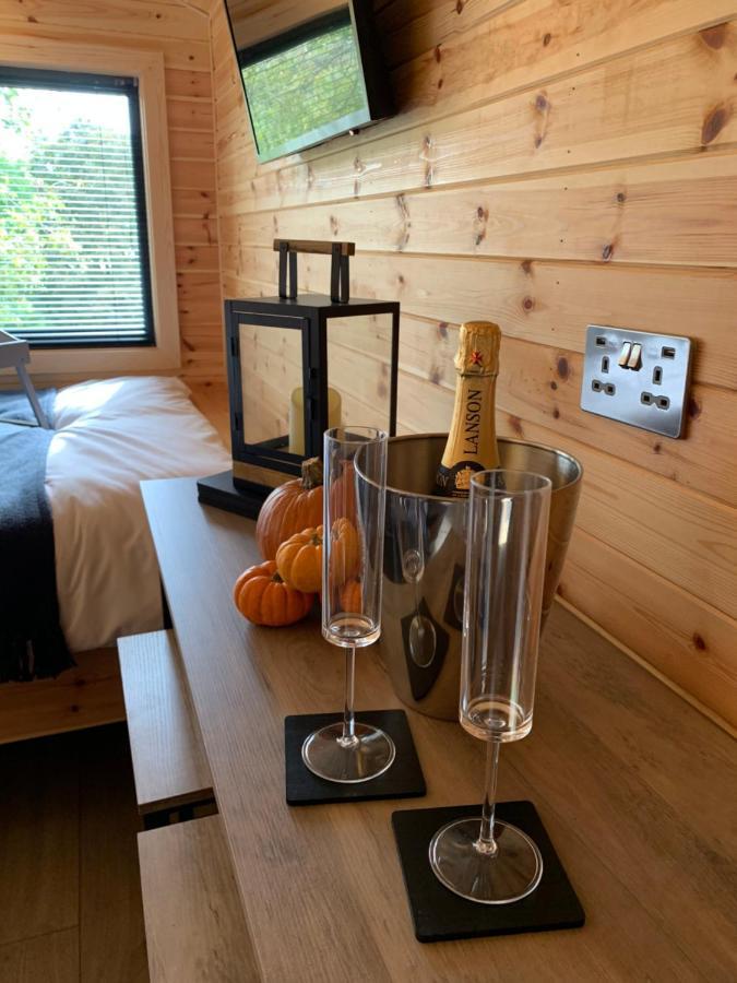 River Huts, Highland River Retreat With Hot Tub Inverness Kültér fotó