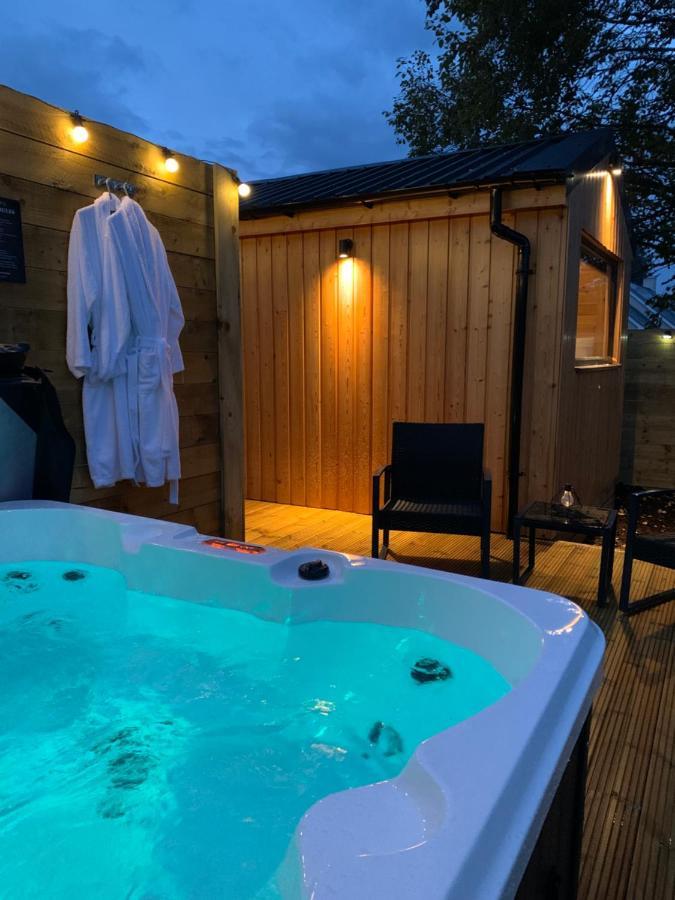River Huts, Highland River Retreat With Hot Tub Inverness Kültér fotó